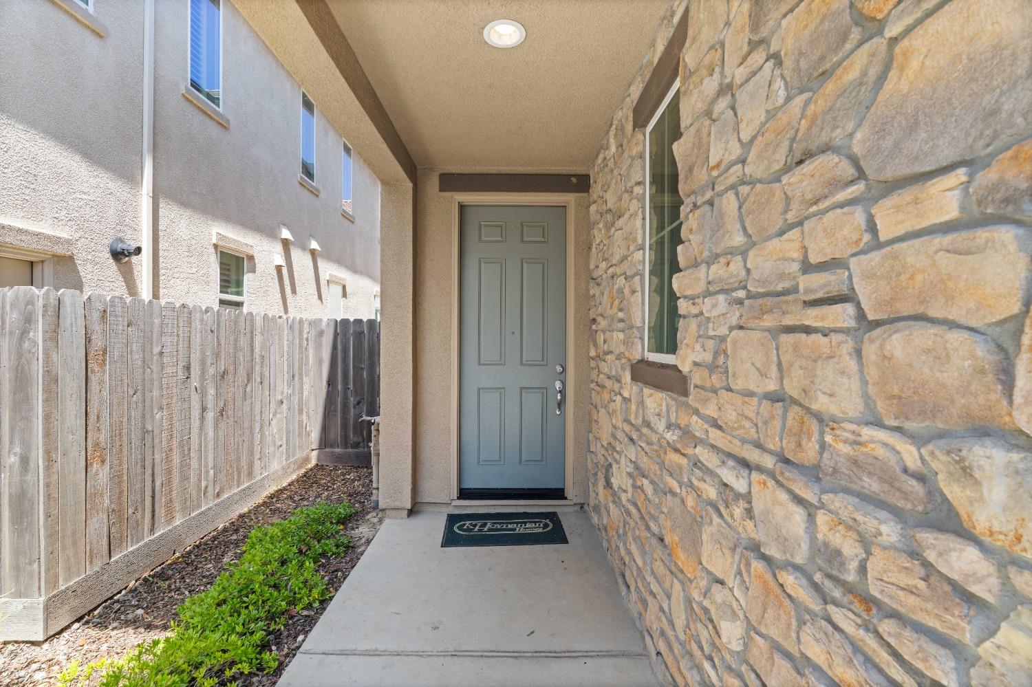 Detail Gallery Image 5 of 35 For 3651 Odessa Ln, Sacramento,  CA 95834 - 3 Beds | 2/1 Baths
