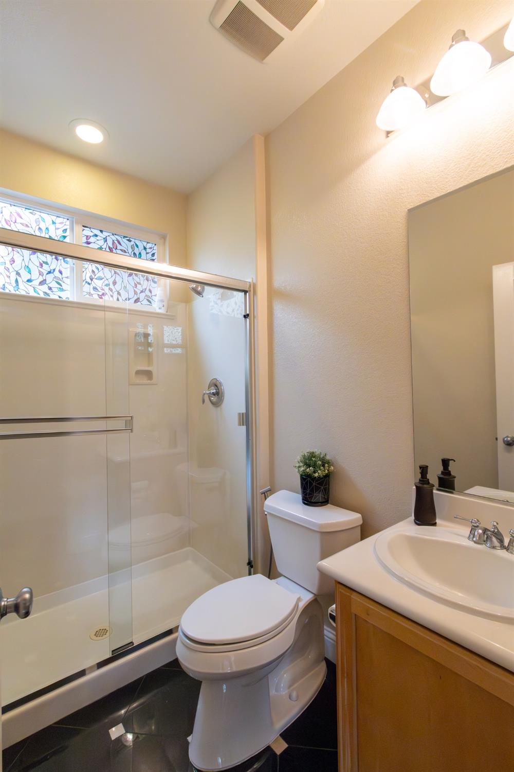 Detail Gallery Image 10 of 68 For 382 S Central Pkwy, Mountain House,  CA 95391 - 4 Beds | 4 Baths