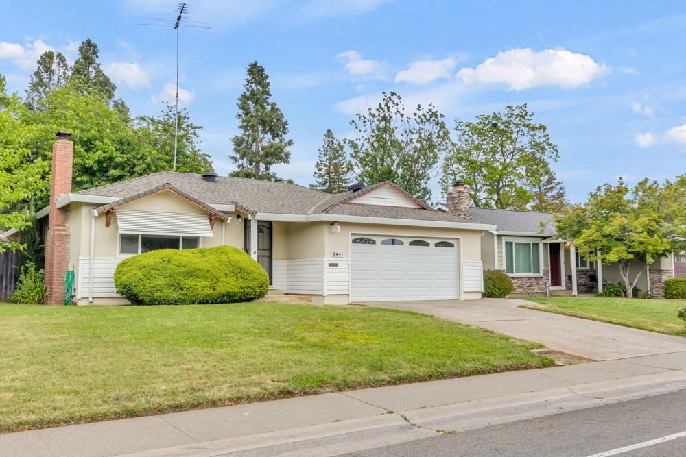Saint James Drive, Carmichael, California image 3