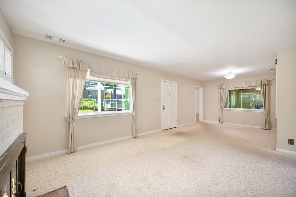 Heather Road, Fair Oaks, California image 8