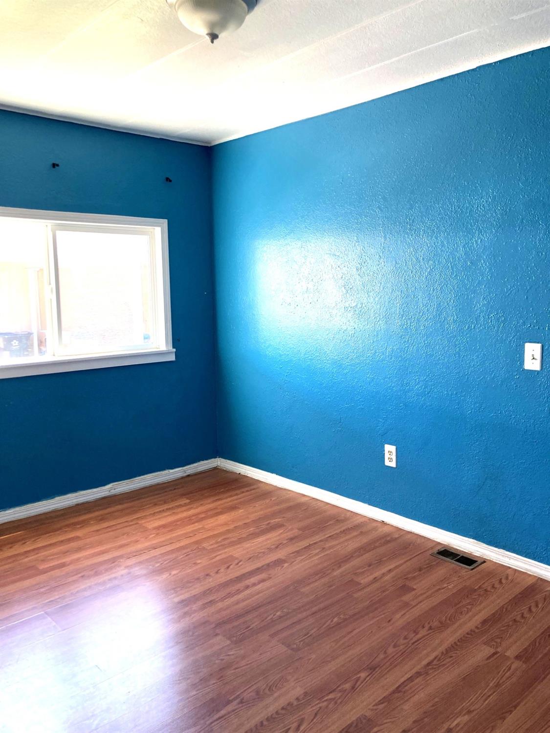 Detail Gallery Image 10 of 19 For 5100 N Highway 99 194, Stockton,  CA 95212 - 3 Beds | 2 Baths