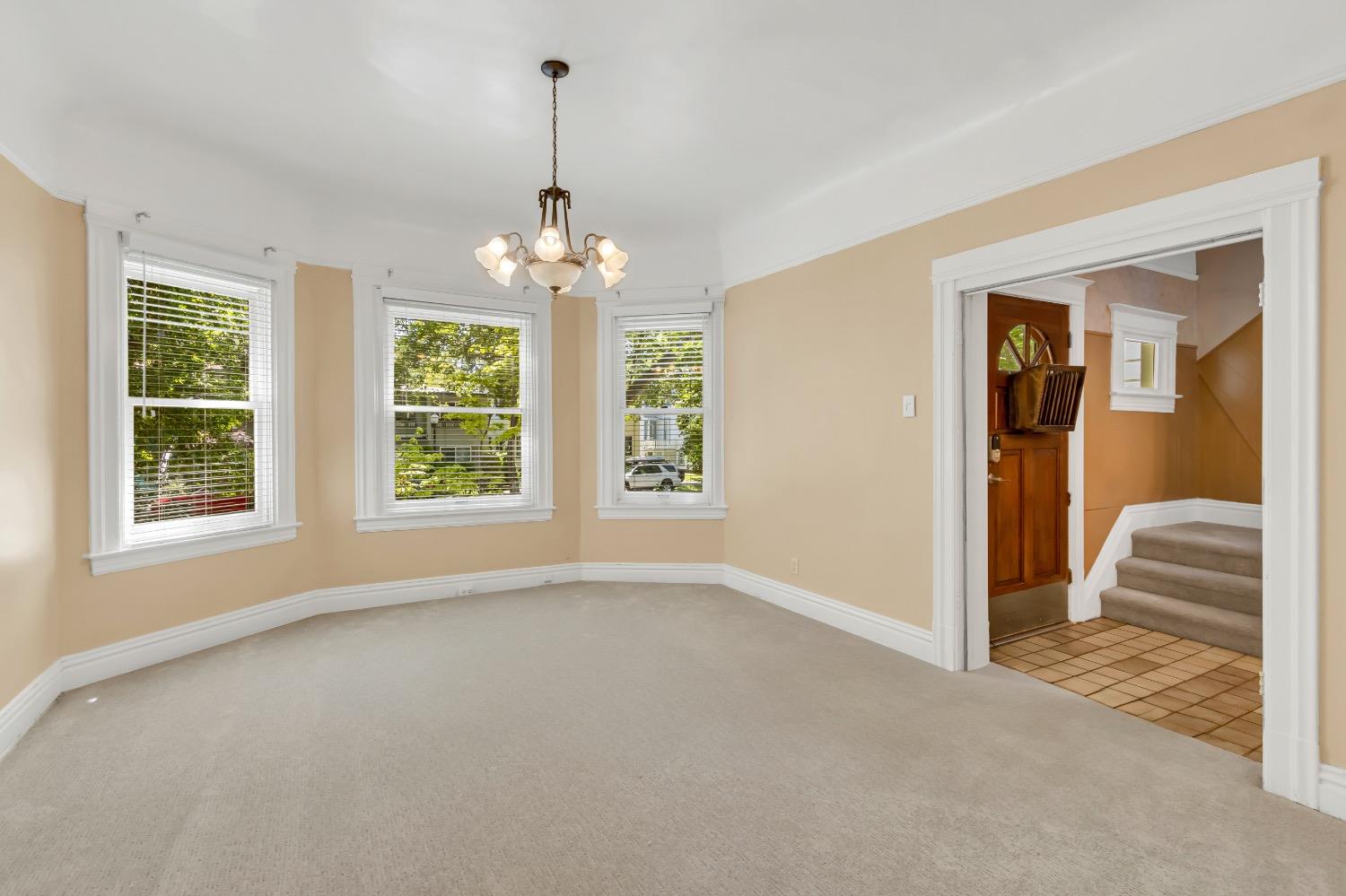 Detail Gallery Image 15 of 91 For 2321 H St, Sacramento,  CA 95816 - 4 Beds | 2 Baths