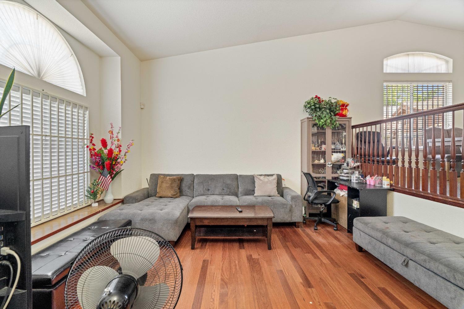 Pine Oaks Court, Sacramento, California image 6