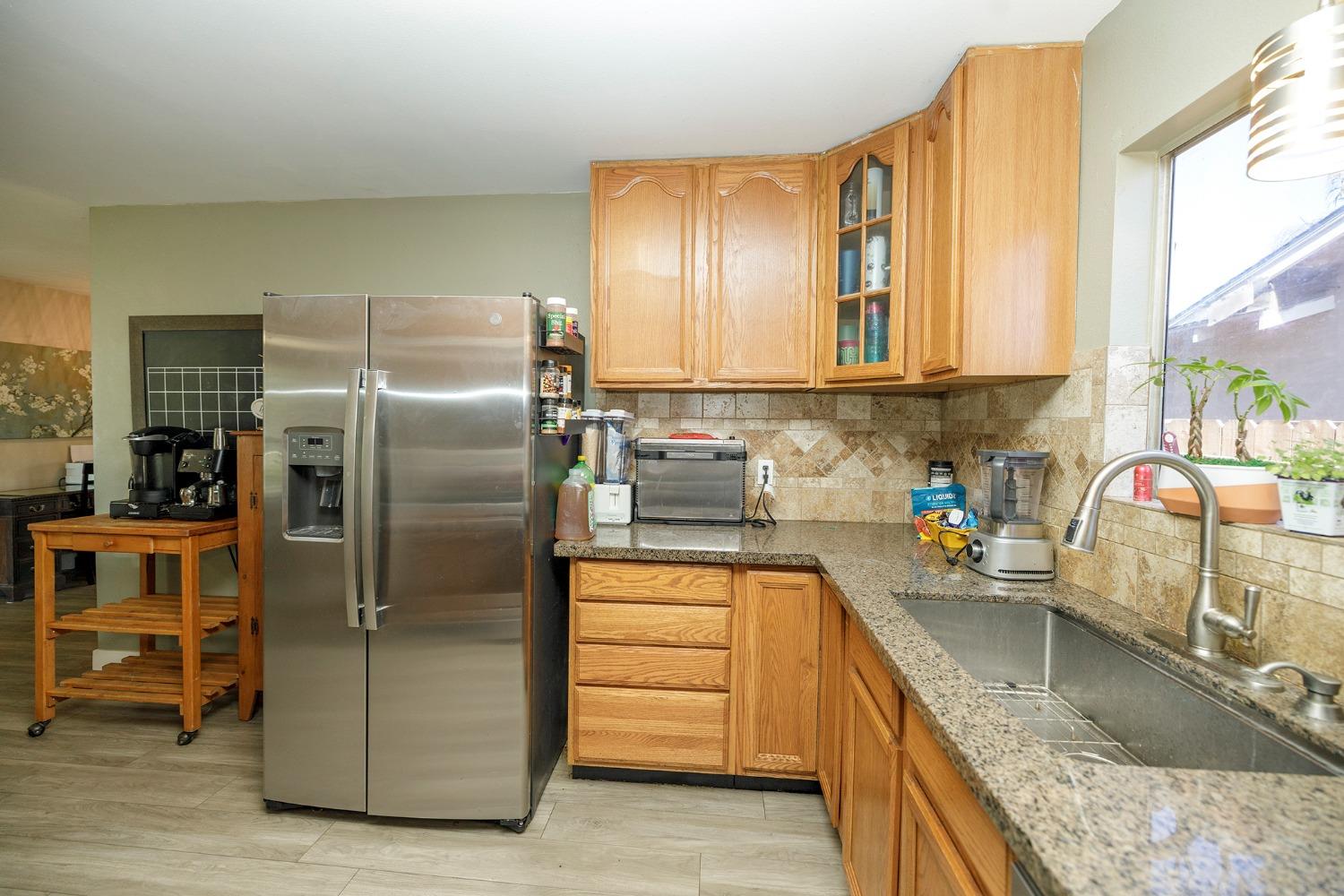Detail Gallery Image 11 of 25 For 2501 Adrian St, Turlock,  CA 95382 - 3 Beds | 2 Baths