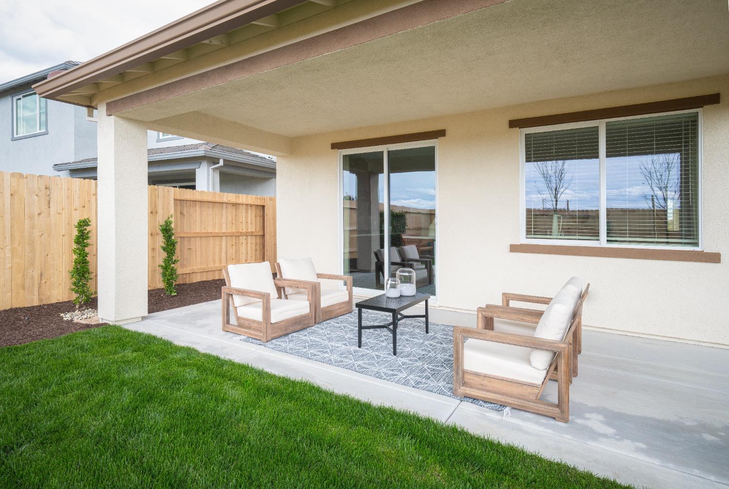 Detail Gallery Image 17 of 17 For 4032 Happy Camper Way, Roseville,  CA 95747 - 4 Beds | 3/1 Baths