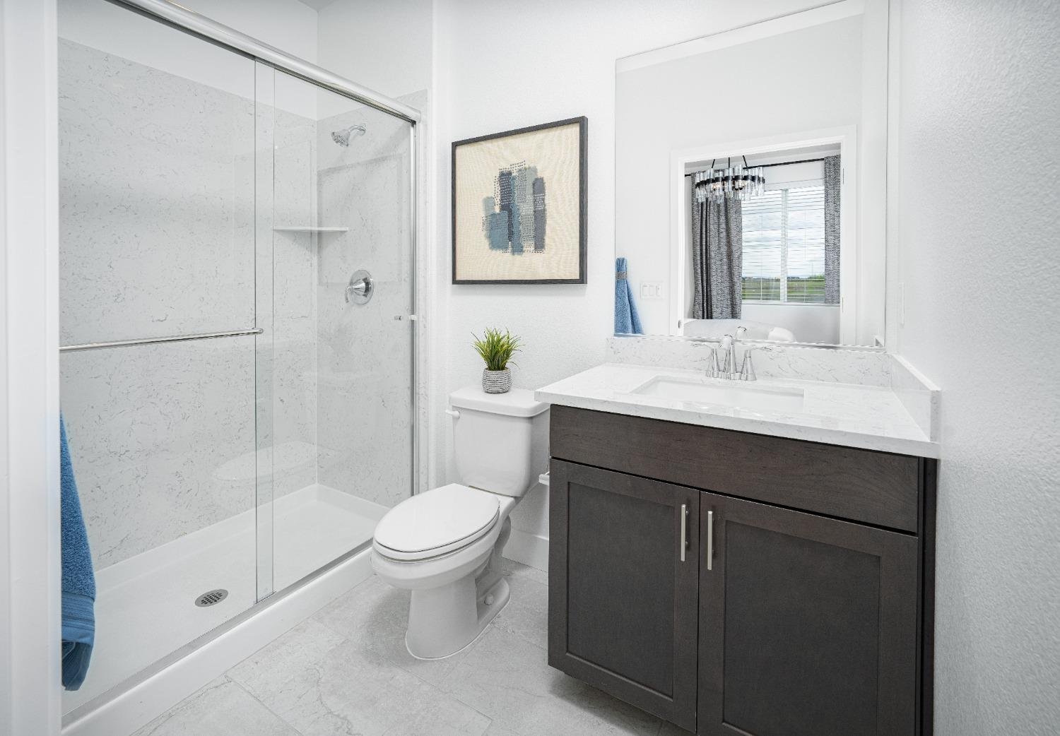 Detail Gallery Image 13 of 17 For 4032 Happy Camper Way, Roseville,  CA 95747 - 4 Beds | 3/1 Baths