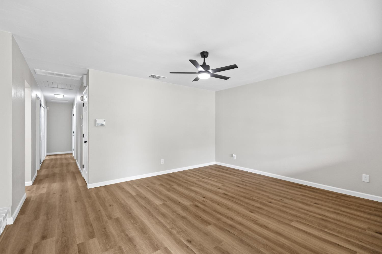 Detail Gallery Image 6 of 38 For 6445 Randy St, Rio Linda,  CA 95673 - 3 Beds | 2 Baths