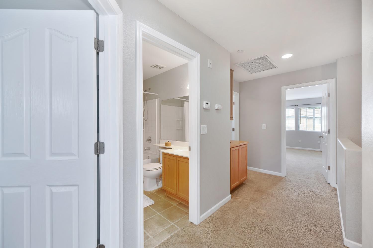Photo #33: 225045944 Listing: Photo #33