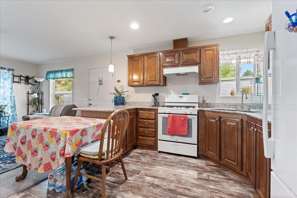 Detail Gallery Image 9 of 28 For 6245 Nob Hill Dr, Newcastle,  CA 95658 - 2 Beds | 2 Baths
