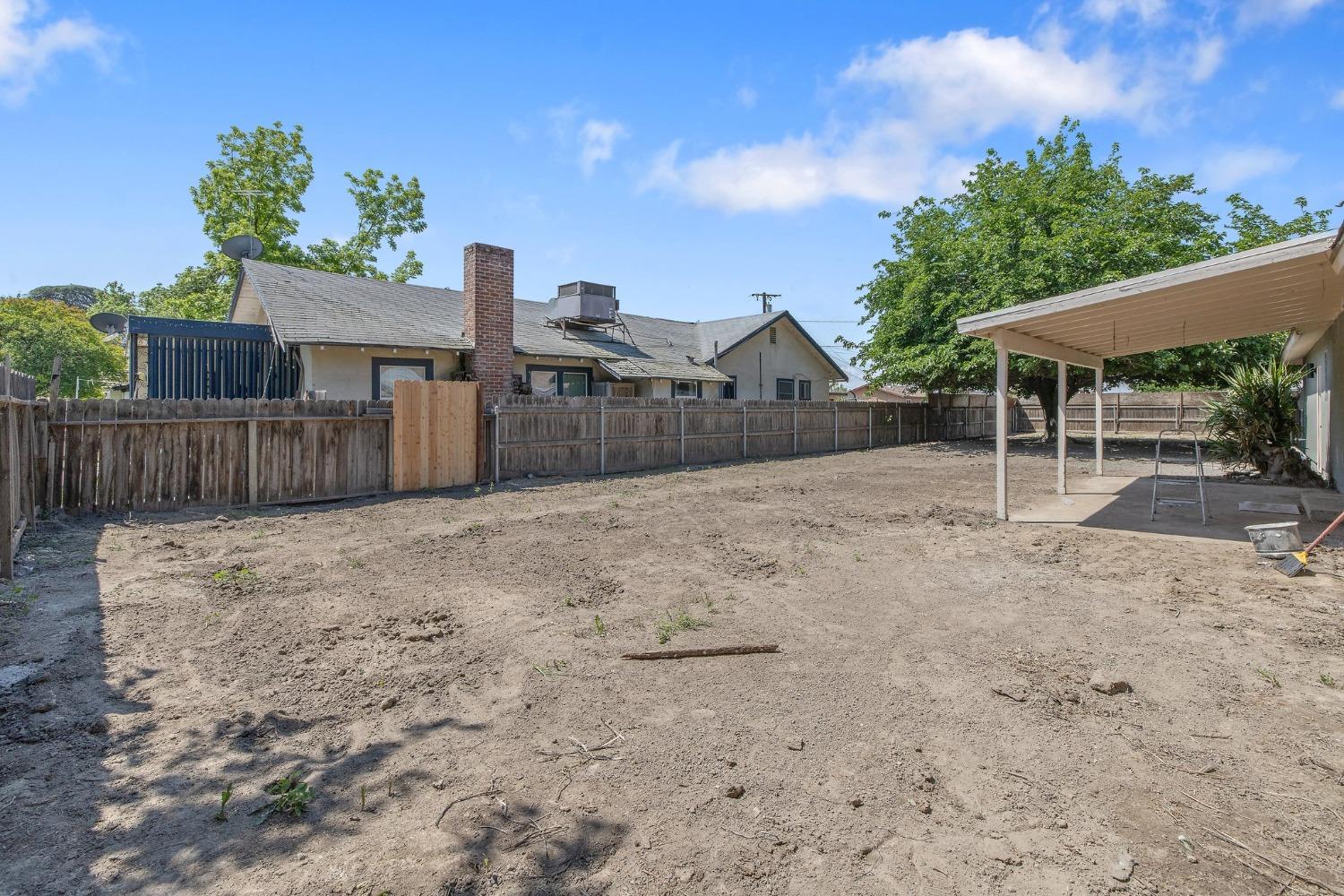 W Woods Avenue, Tipton, California image 32