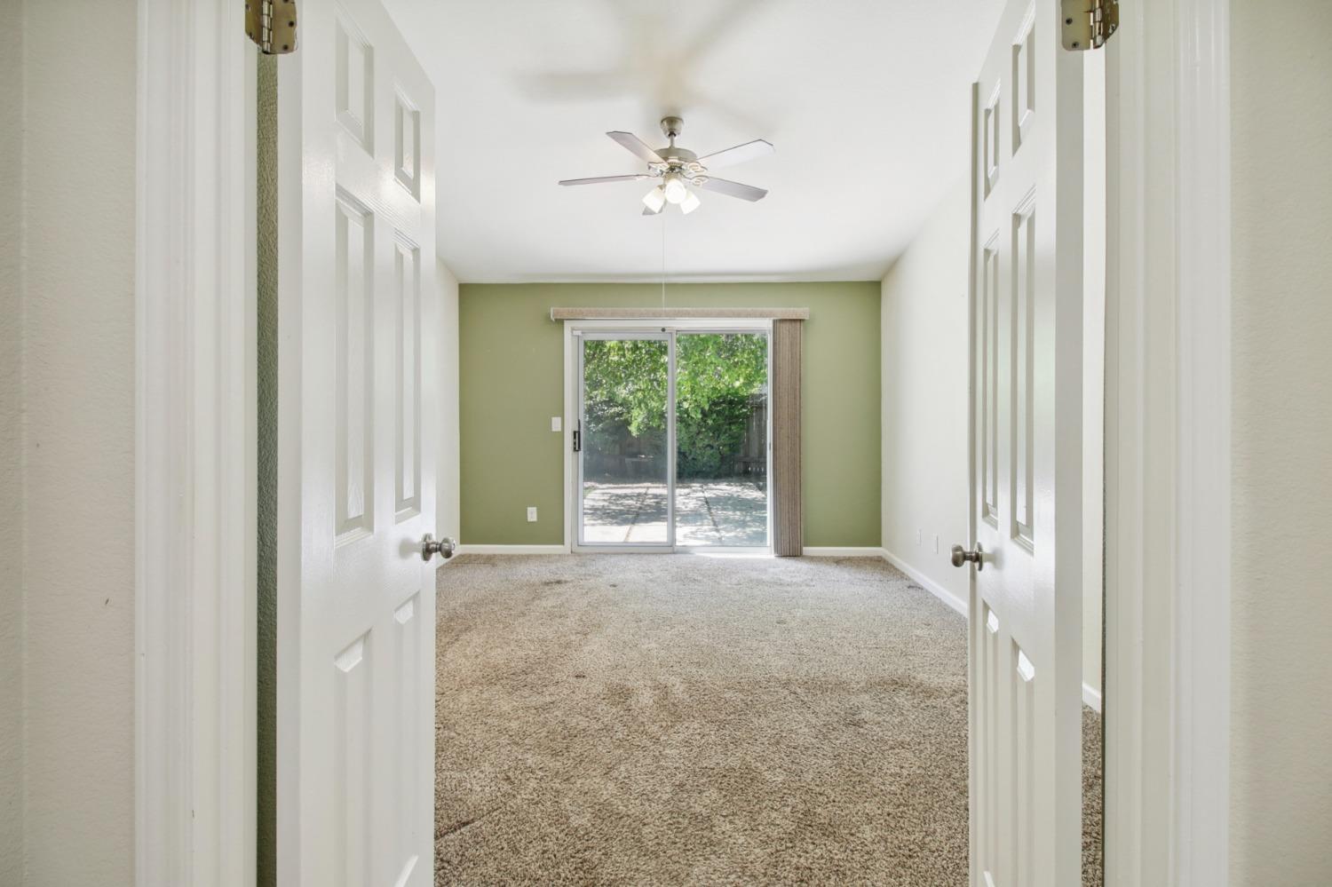 Lakespring Way, Sacramento, California image 24