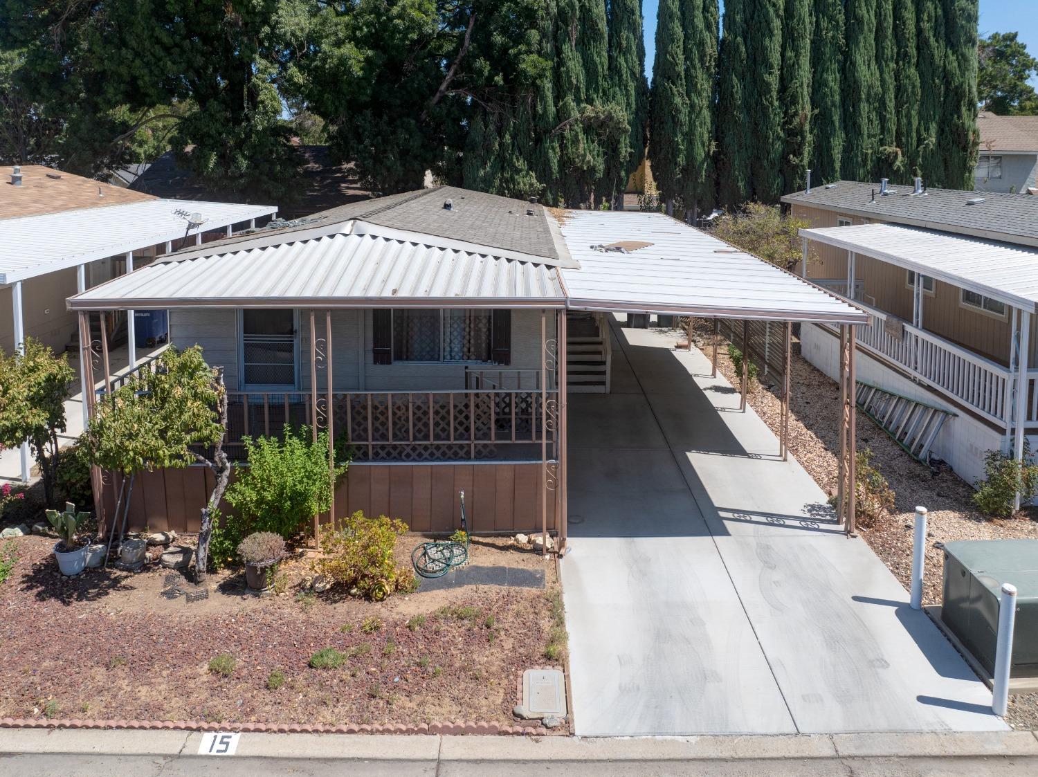 Detail Gallery Image 1 of 32 For 250 E Las Palmas Ave 15, Patterson,  CA 95363 - 2 Beds | 1 Baths