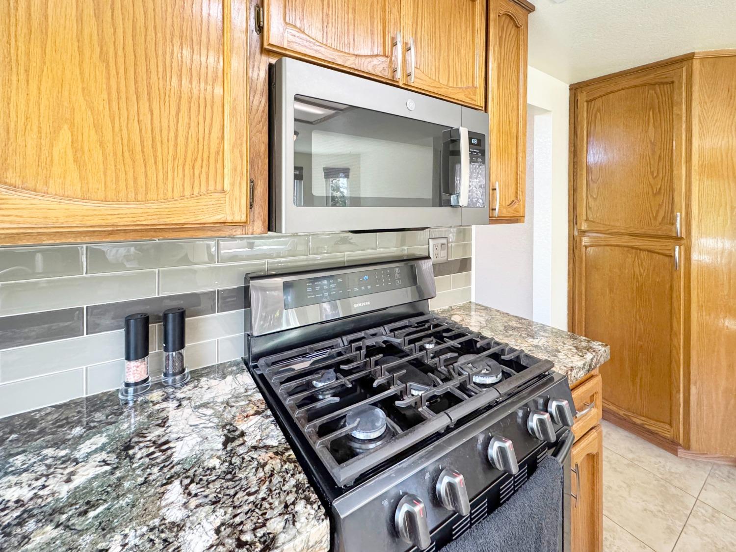 Detail Gallery Image 8 of 41 For 2100 Quail Ranch Ct, Elverta,  CA 95626 - 4 Beds | 2 Baths