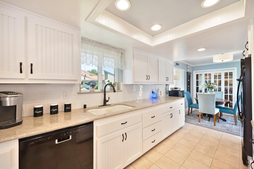 Photo #13: 225054009 Listing: Photo #13