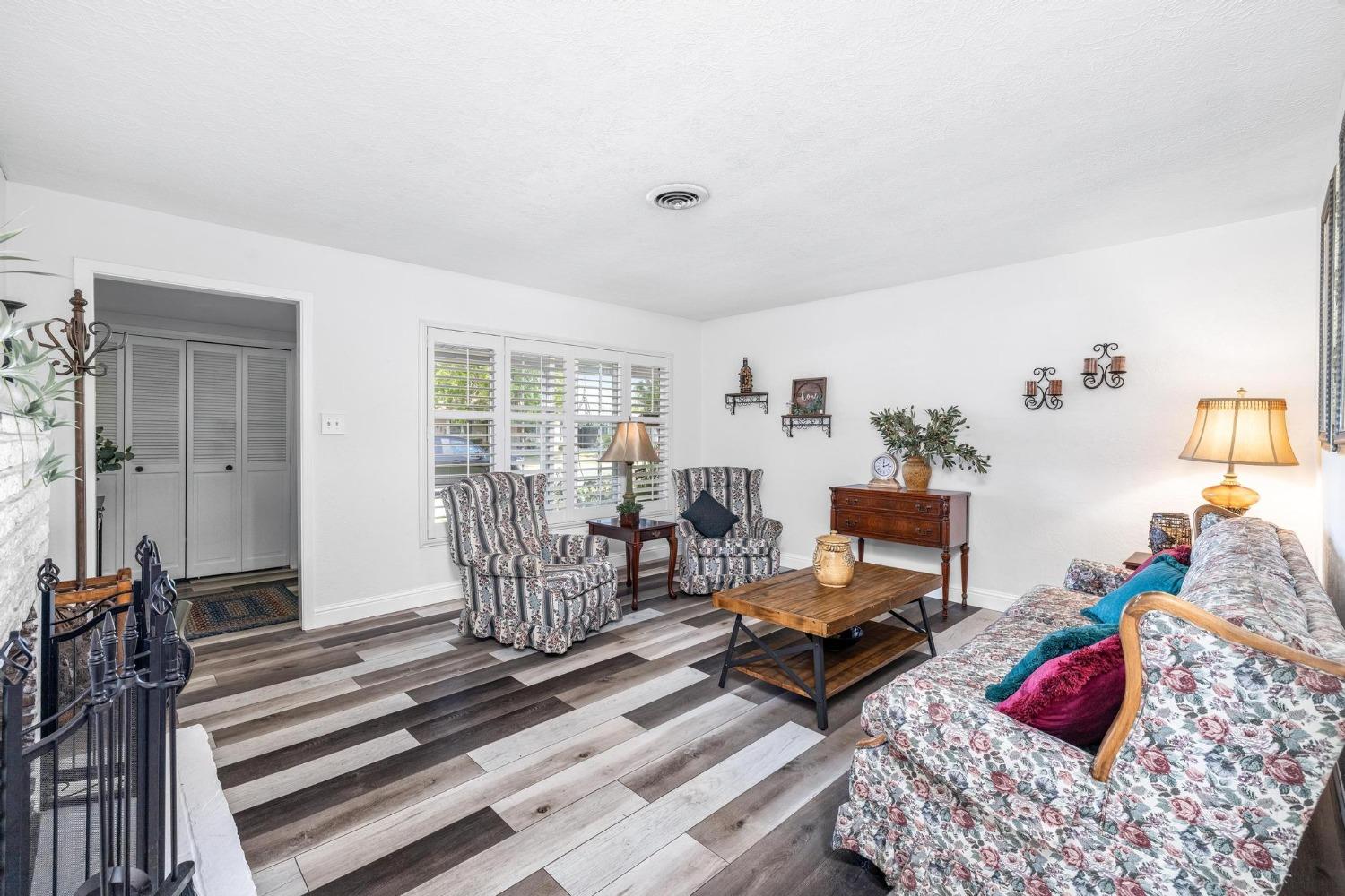 W Mendocino Avenue, Stockton, California image 8