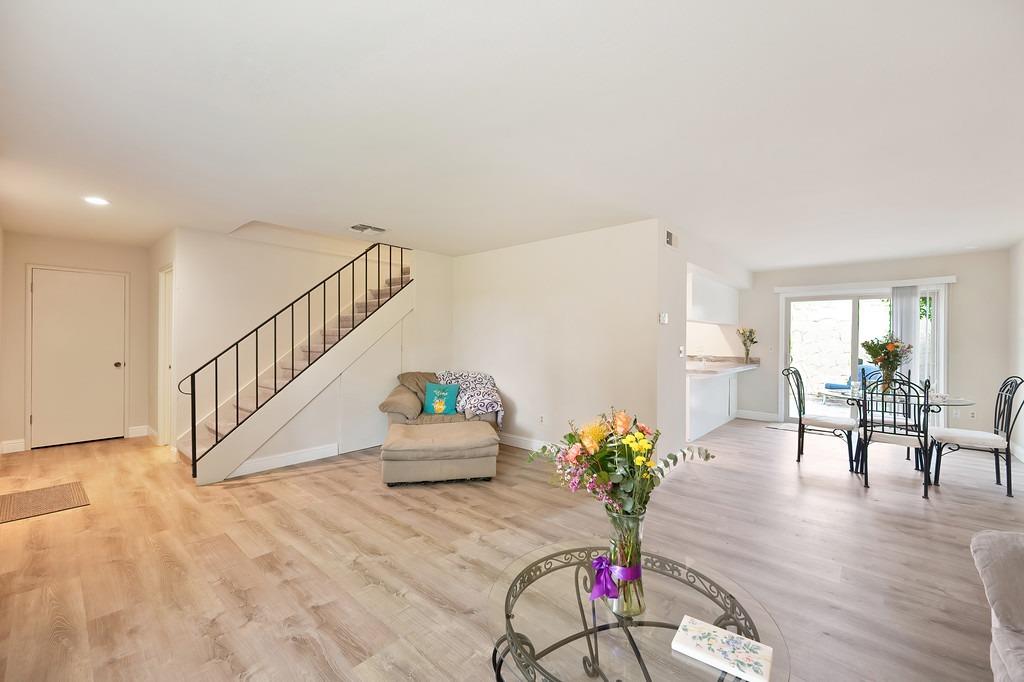 Casitas Bonito, Sacramento, California image 10
