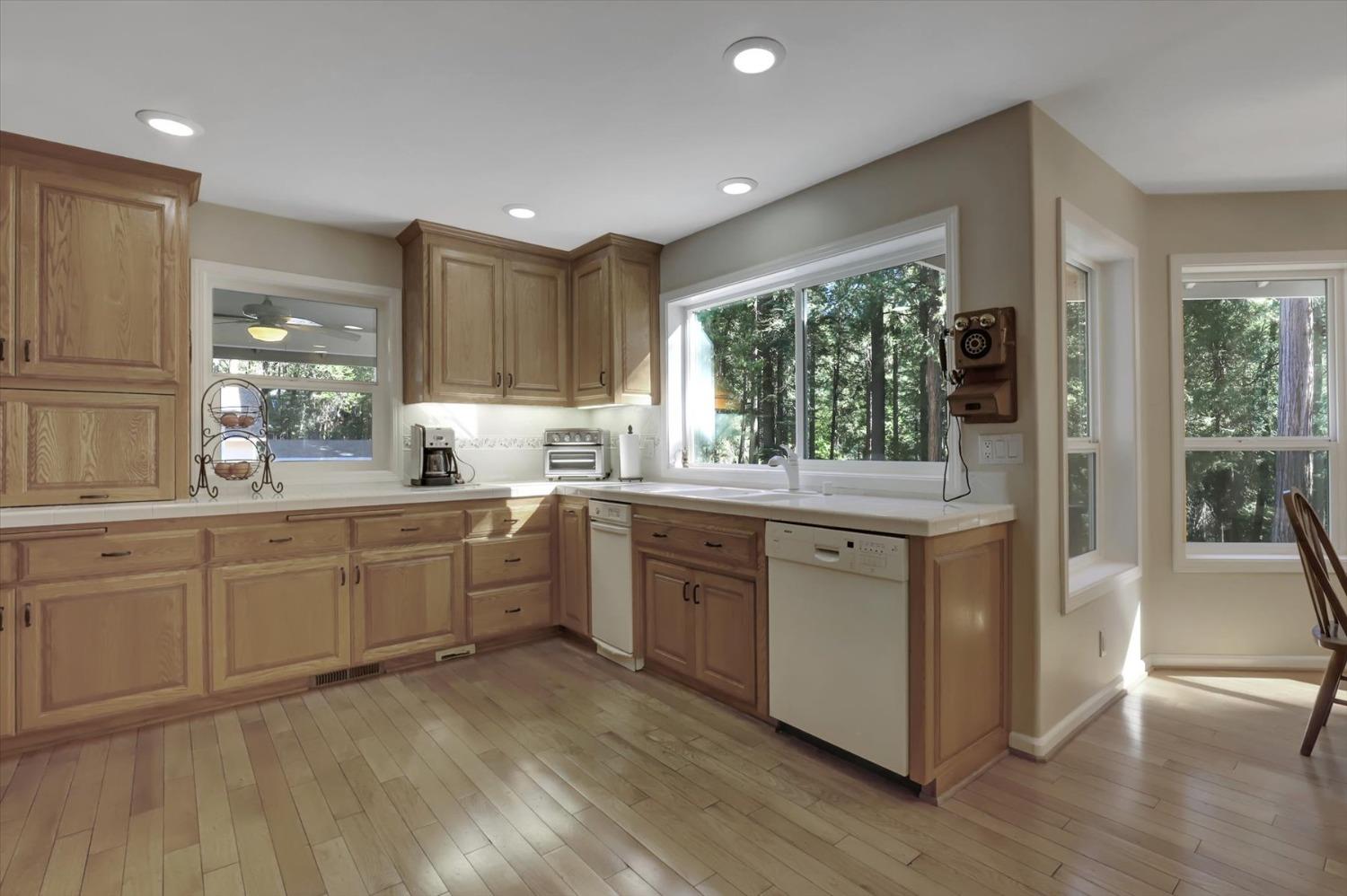 Detail Gallery Image 15 of 89 For 11555 Sky Pines Ridge Rd, Nevada City,  CA 95959 - 3 Beds | 2/2 Baths