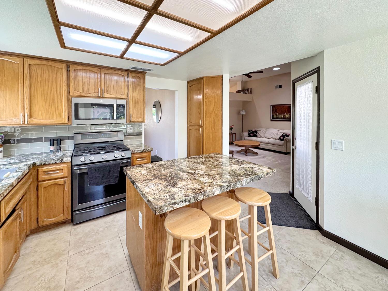 Detail Gallery Image 7 of 41 For 2100 Quail Ranch Ct, Elverta,  CA 95626 - 4 Beds | 2 Baths