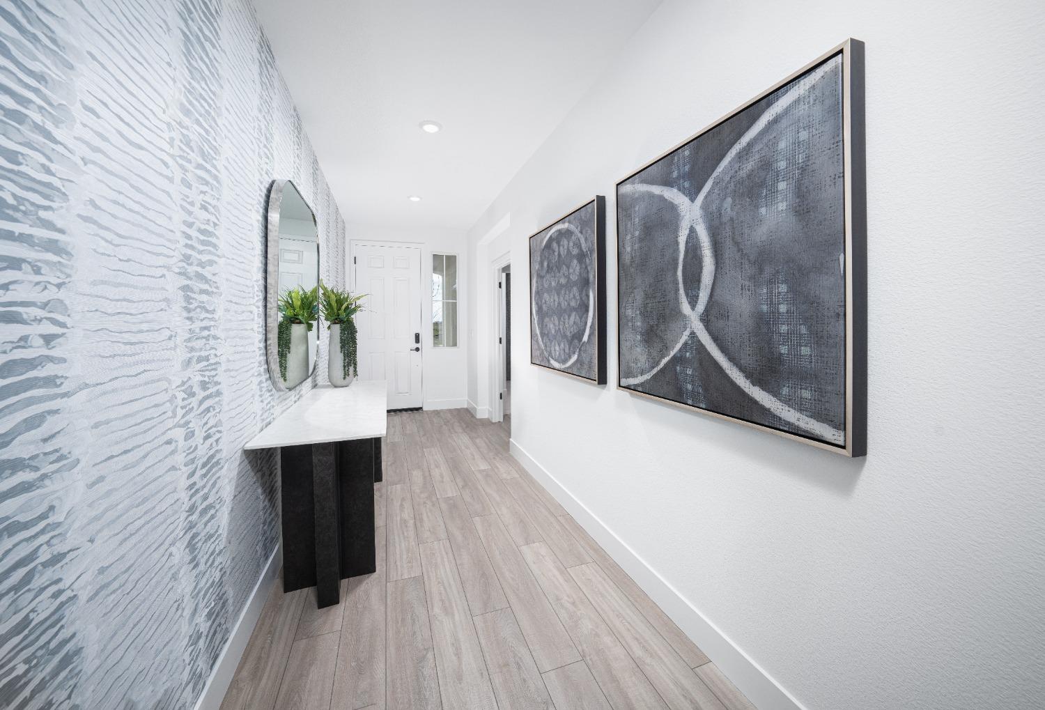 Detail Gallery Image 4 of 17 For 4032 Happy Camper Way, Roseville,  CA 95747 - 4 Beds | 3/1 Baths
