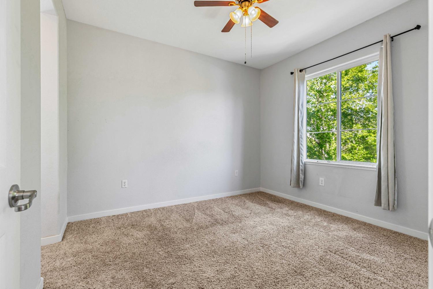 Detail Gallery Image 22 of 48 For 18551 Admiral Way, Lathrop,  CA 95330 - 4 Beds | 3 Baths