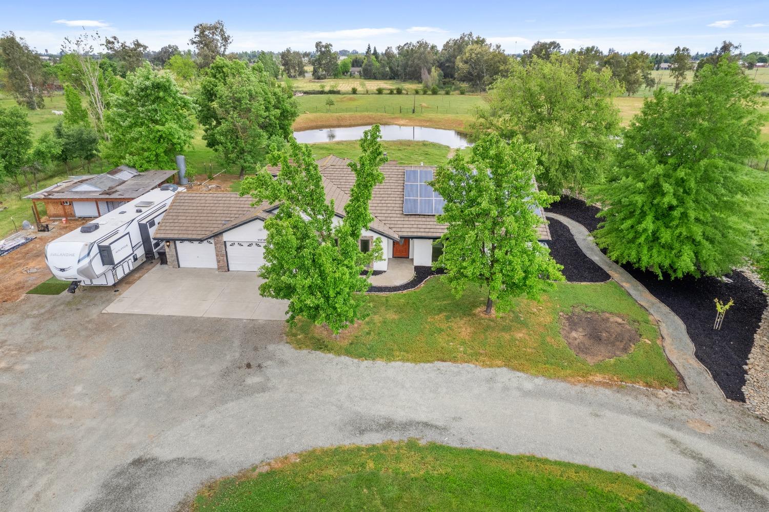 Detail Gallery Image 6 of 58 For 11709 Quiggle Rd, Herald,  CA 95638 - 5 Beds | 2/1 Baths