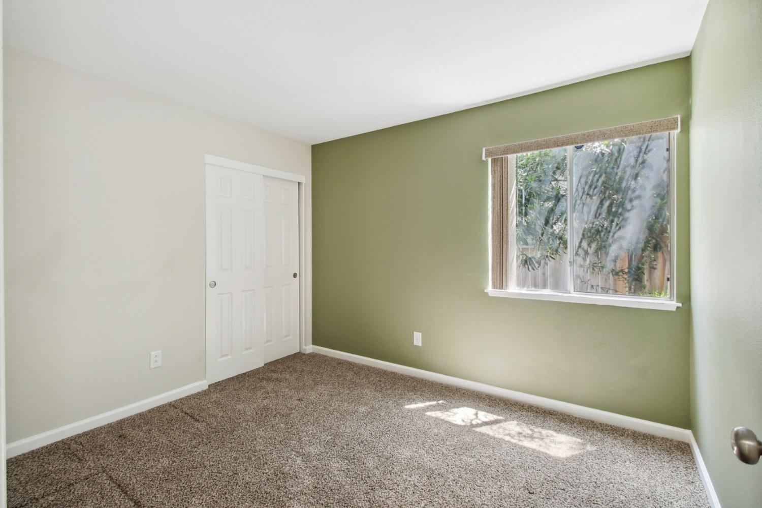 Lakespring Way, Sacramento, California image 33