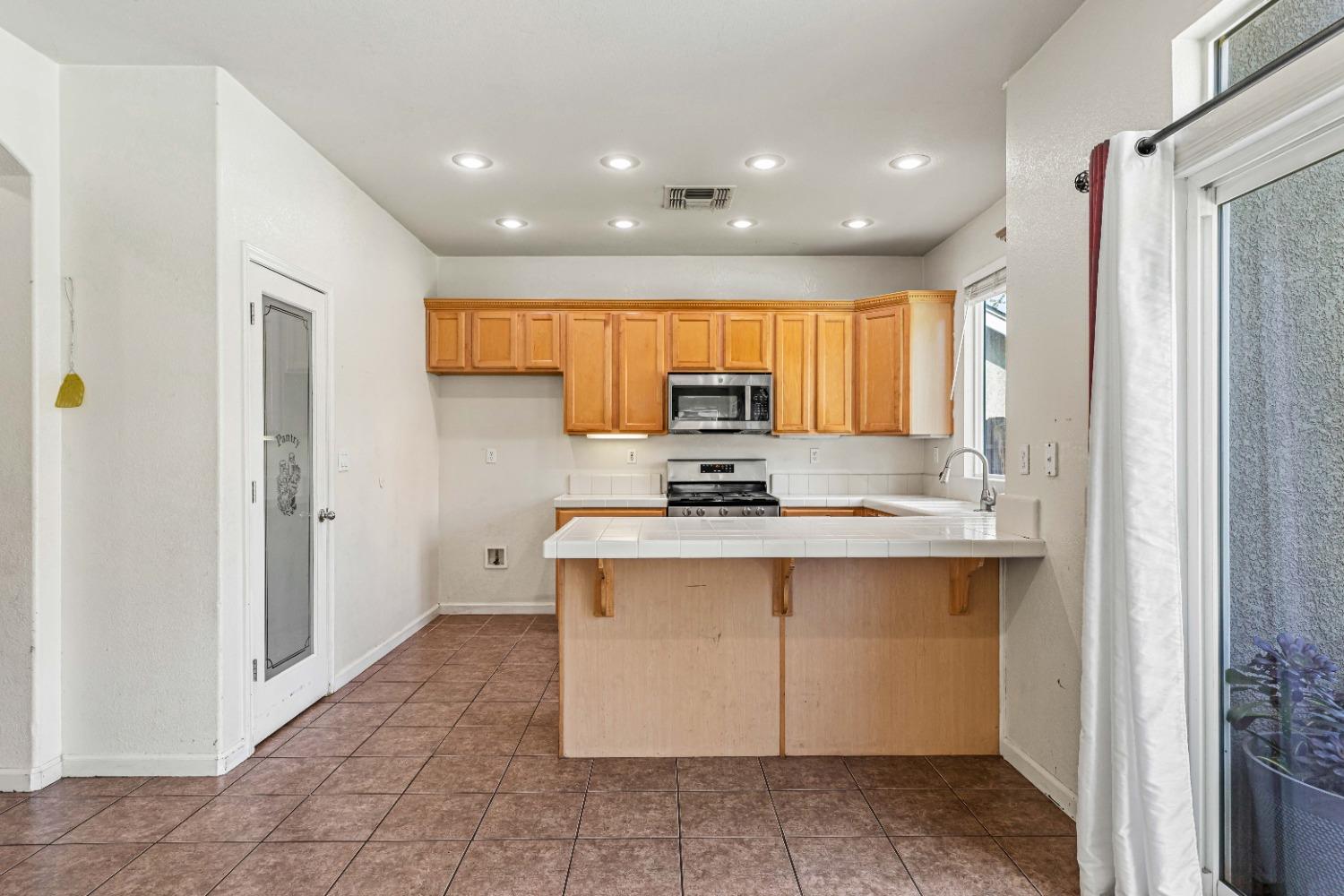 Rivercrest Drive, Waterford, California image 19