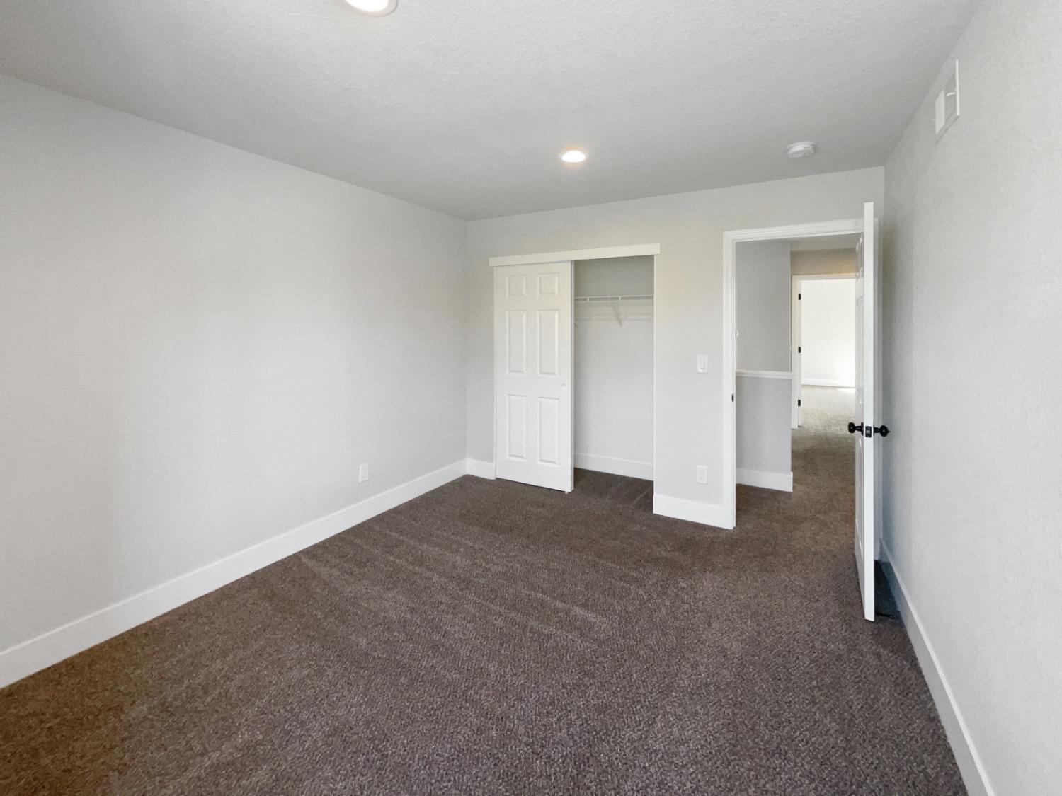 Flannery Way, Sacramento, California image 14