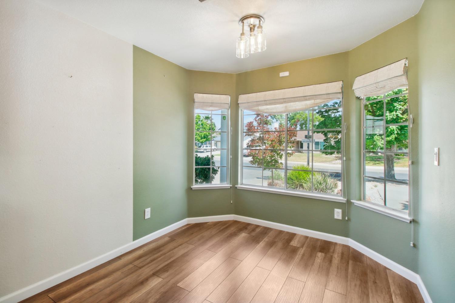 Lakespring Way, Sacramento, California image 19