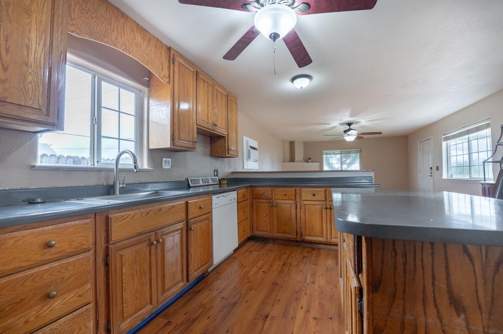 Arboga, Olivehurst, California image 25