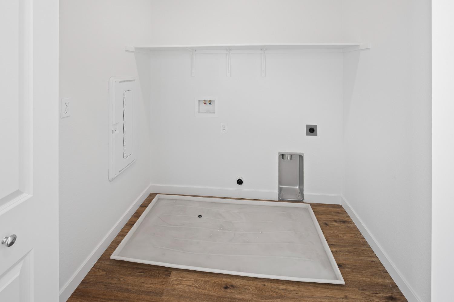 Detail Gallery Image 27 of 39 For 6403 Jacinto Ave, Sacramento,  CA 95823 - 3 Beds | 2/1 Baths