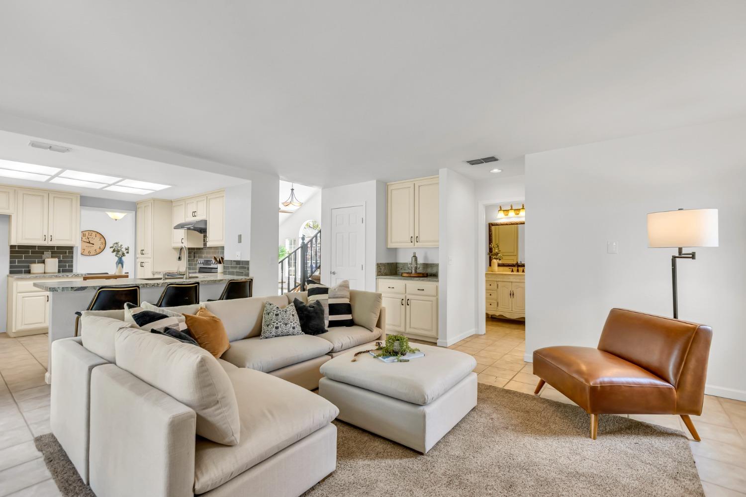 Queensbury Court, Elk Grove, California image 17