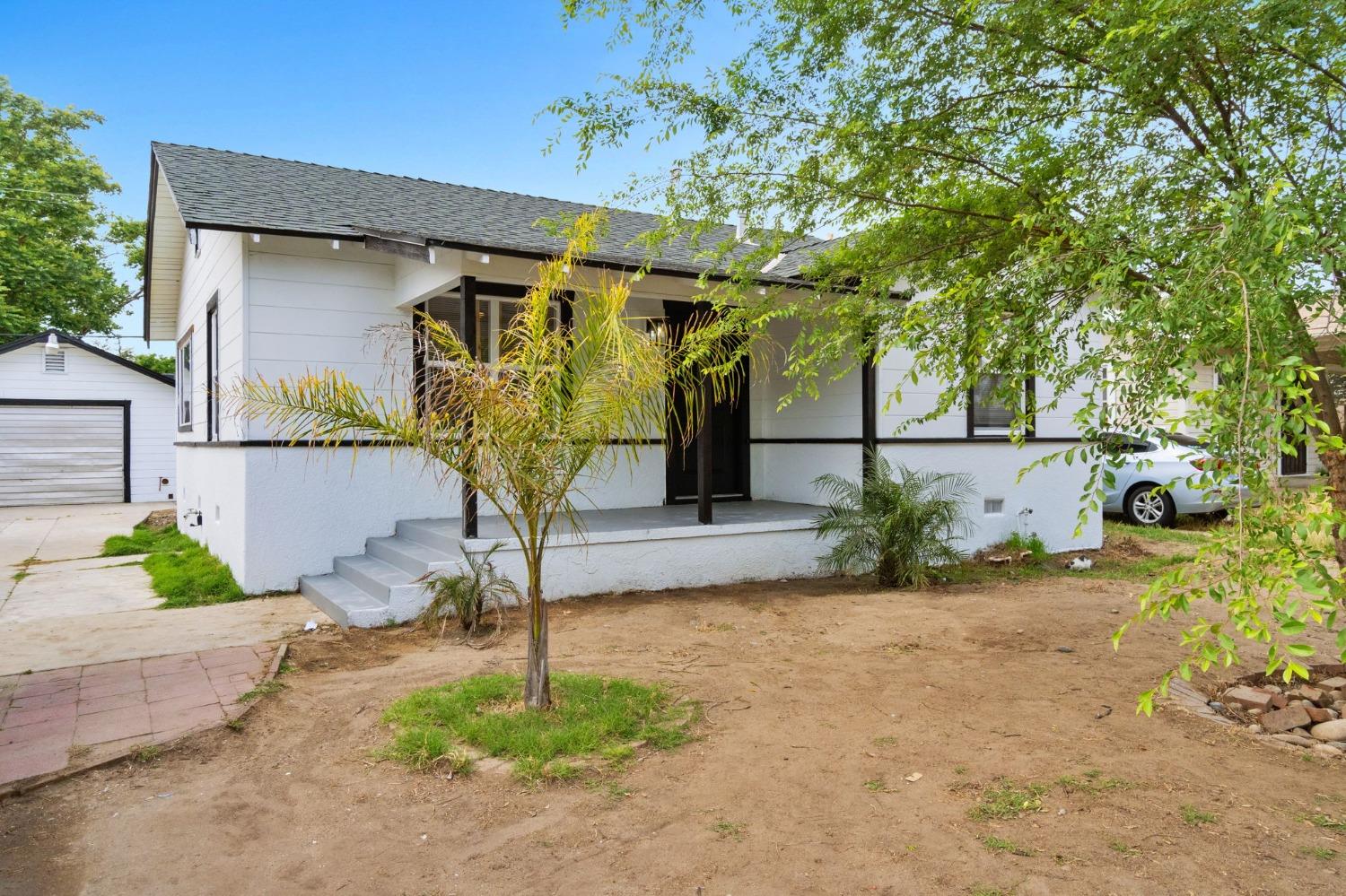 N Carruth Avenue, Fresno, California image 1