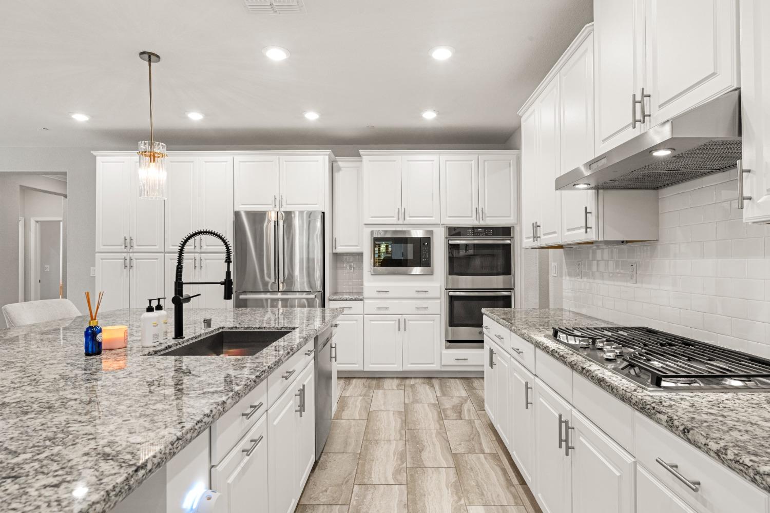 Maddux Way, Roseville, California image 8