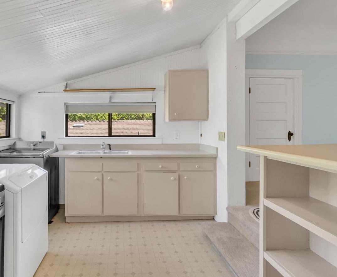 Detail Gallery Image 61 of 91 For 2321 H St, Sacramento,  CA 95816 - 4 Beds | 2 Baths