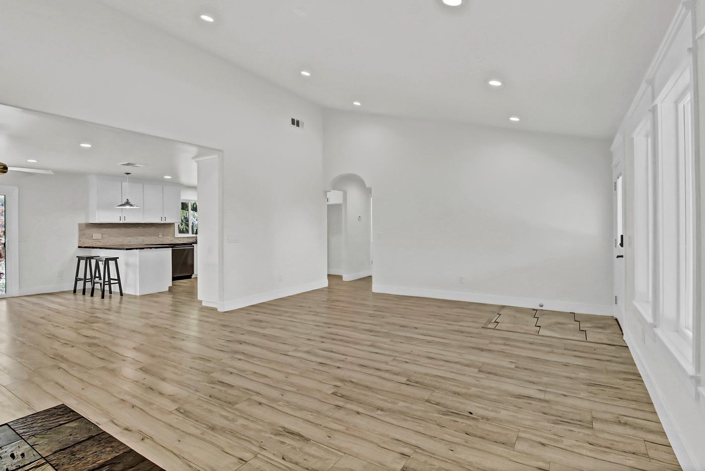 Detail Gallery Image 13 of 98 For 8535 Irish Ln, Newcastle,  CA 95658 - 4 Beds | 3 Baths
