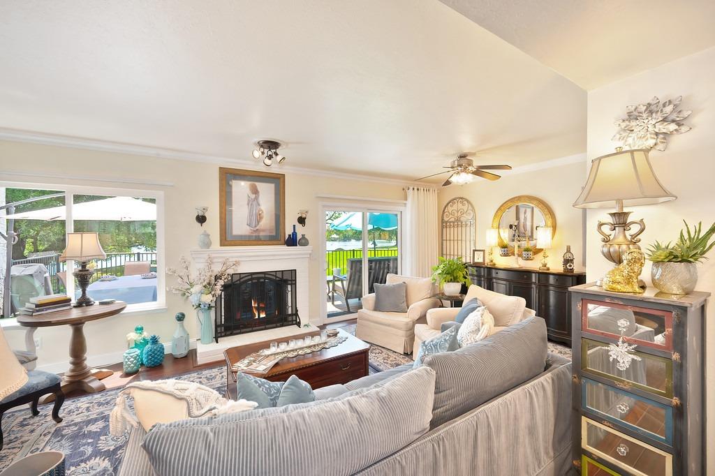 Photo #8: 225054009 Listing: Photo #8