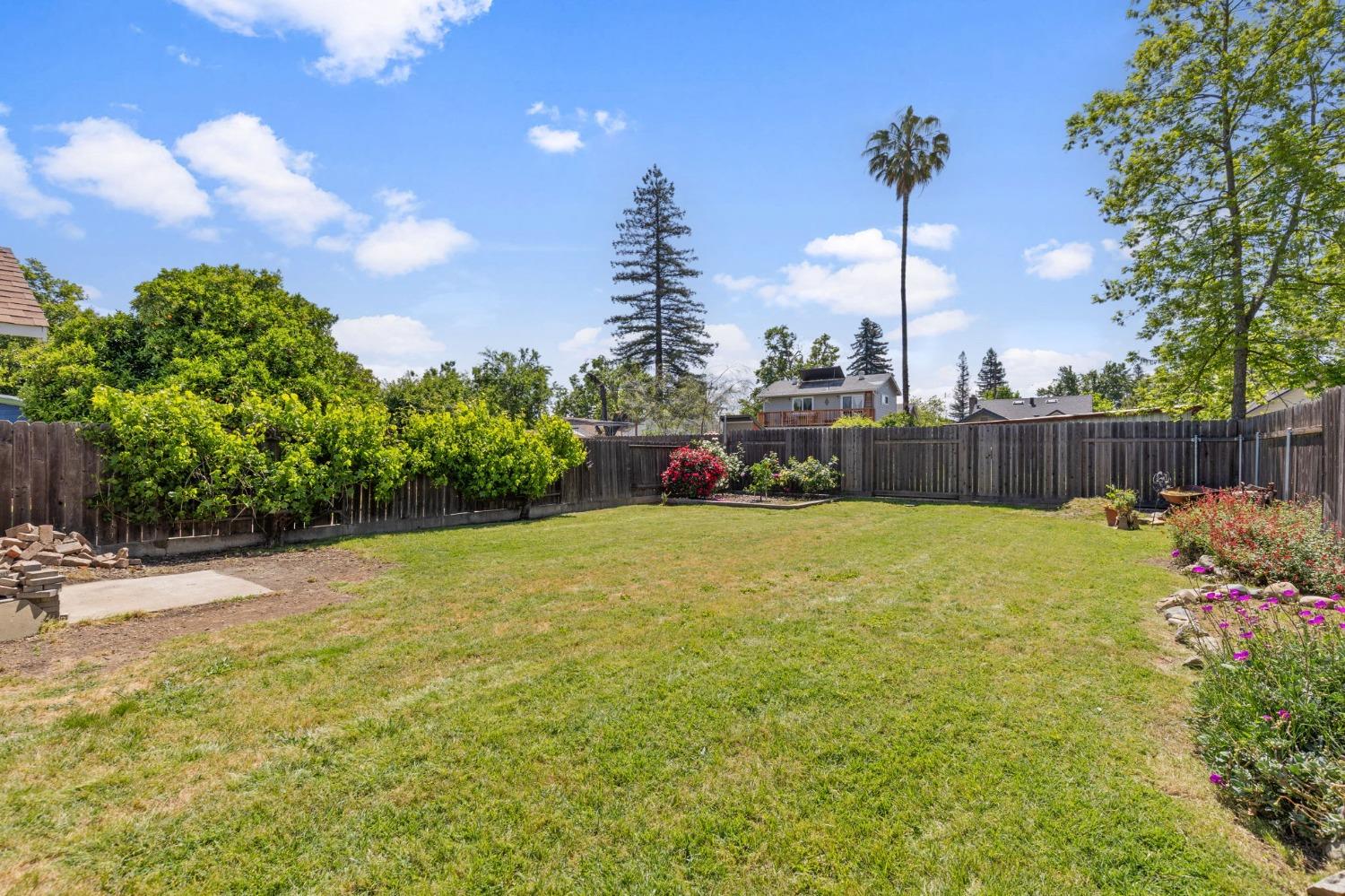 Detail Gallery Image 23 of 29 For 5356 8th Ave, Sacramento,  CA 95820 - 2 Beds | 1 Baths