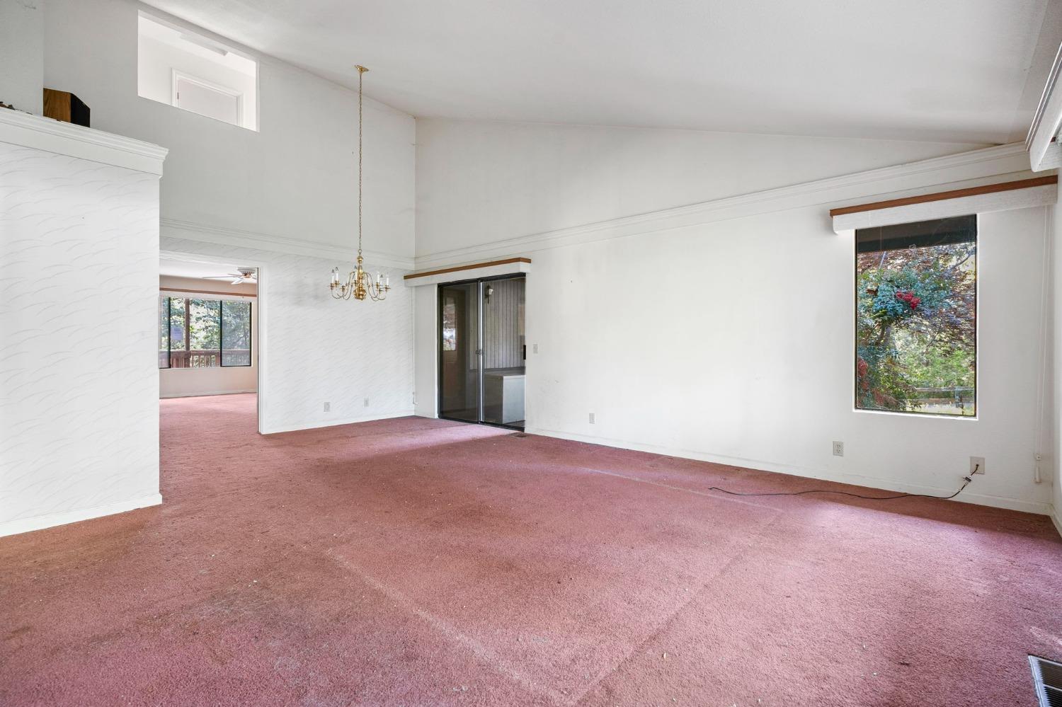 Terrace Pines Court, Grass Valley, California image 6