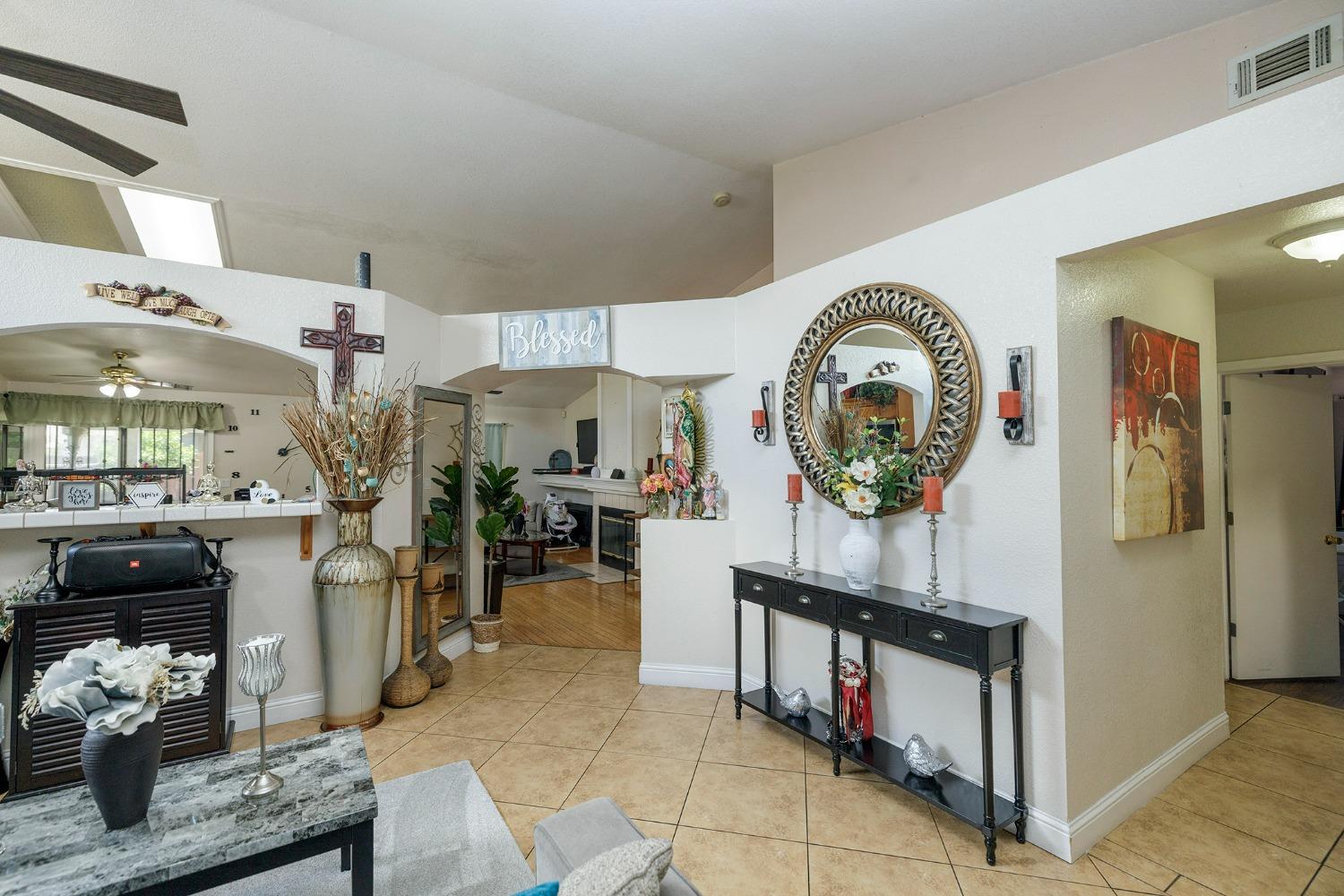 Detail Gallery Image 17 of 44 For 3070 Togninali Ln, Stockton,  CA 95206 - 3 Beds | 2 Baths