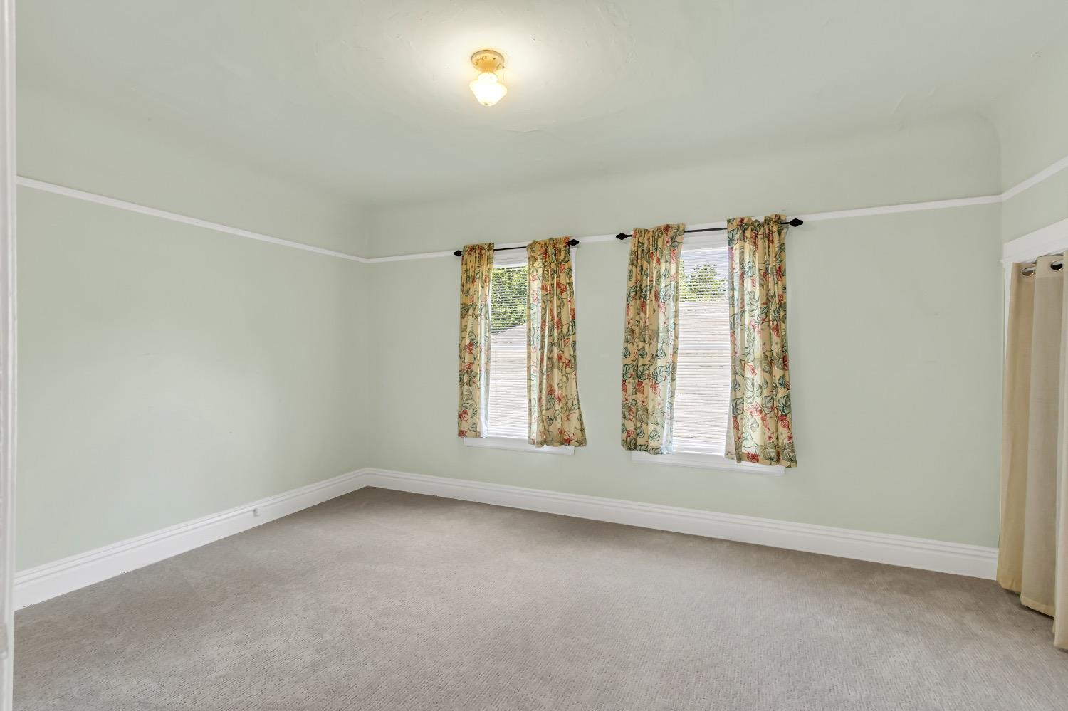 Detail Gallery Image 51 of 91 For 2321 H St, Sacramento,  CA 95816 - 4 Beds | 2 Baths