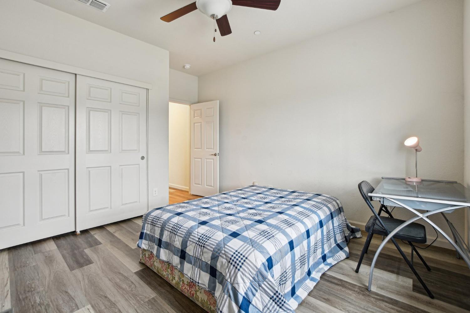 Detail Gallery Image 16 of 19 For 7905 Springarden Way, Sacramento,  CA 95828 - 3 Beds | 2 Baths
