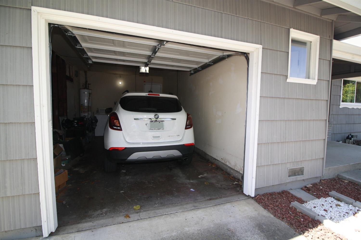 Detail Gallery Image 36 of 54 For 2221 Middleberry Rd, Sacramento,  CA 95815 - 3 Beds | 2 Baths