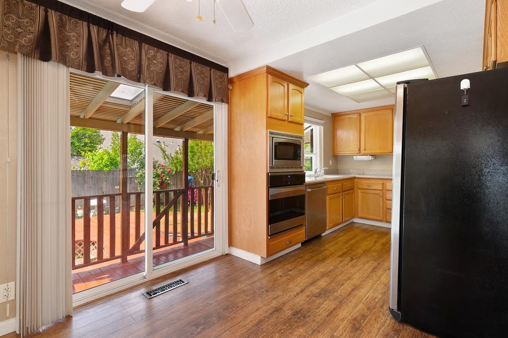Utopia River Court, Rancho Cordova, California image 13