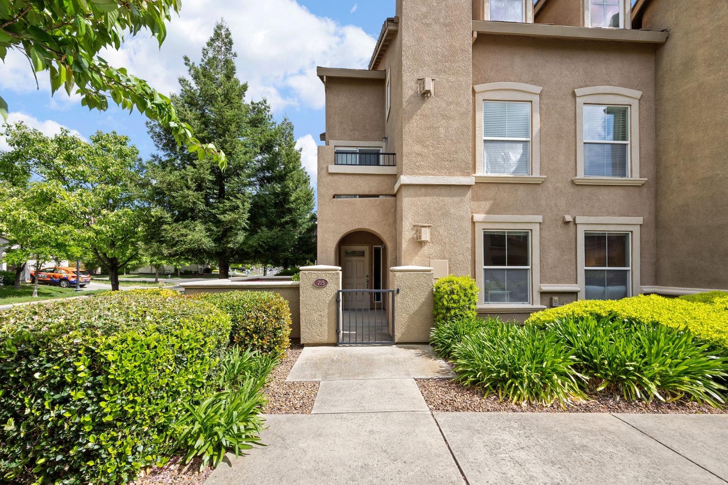 Photo #3: 225054575 Listing 