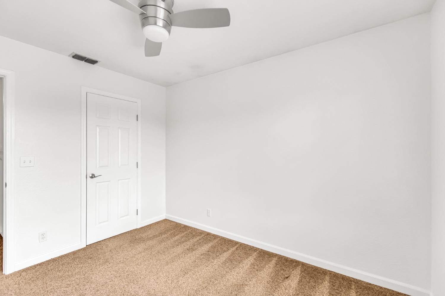 Queensbury Court, Elk Grove, California image 46
