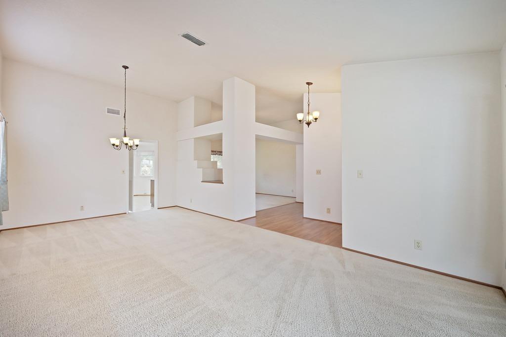 Orwell Drive, Roseville, California image 9