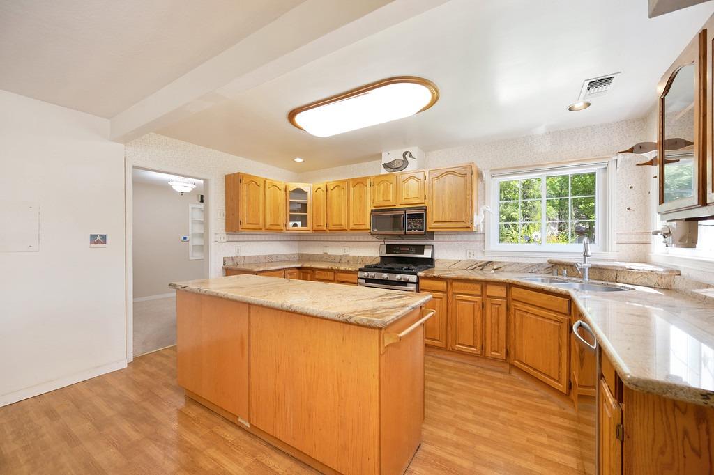 Heather Road, Fair Oaks, California image 10