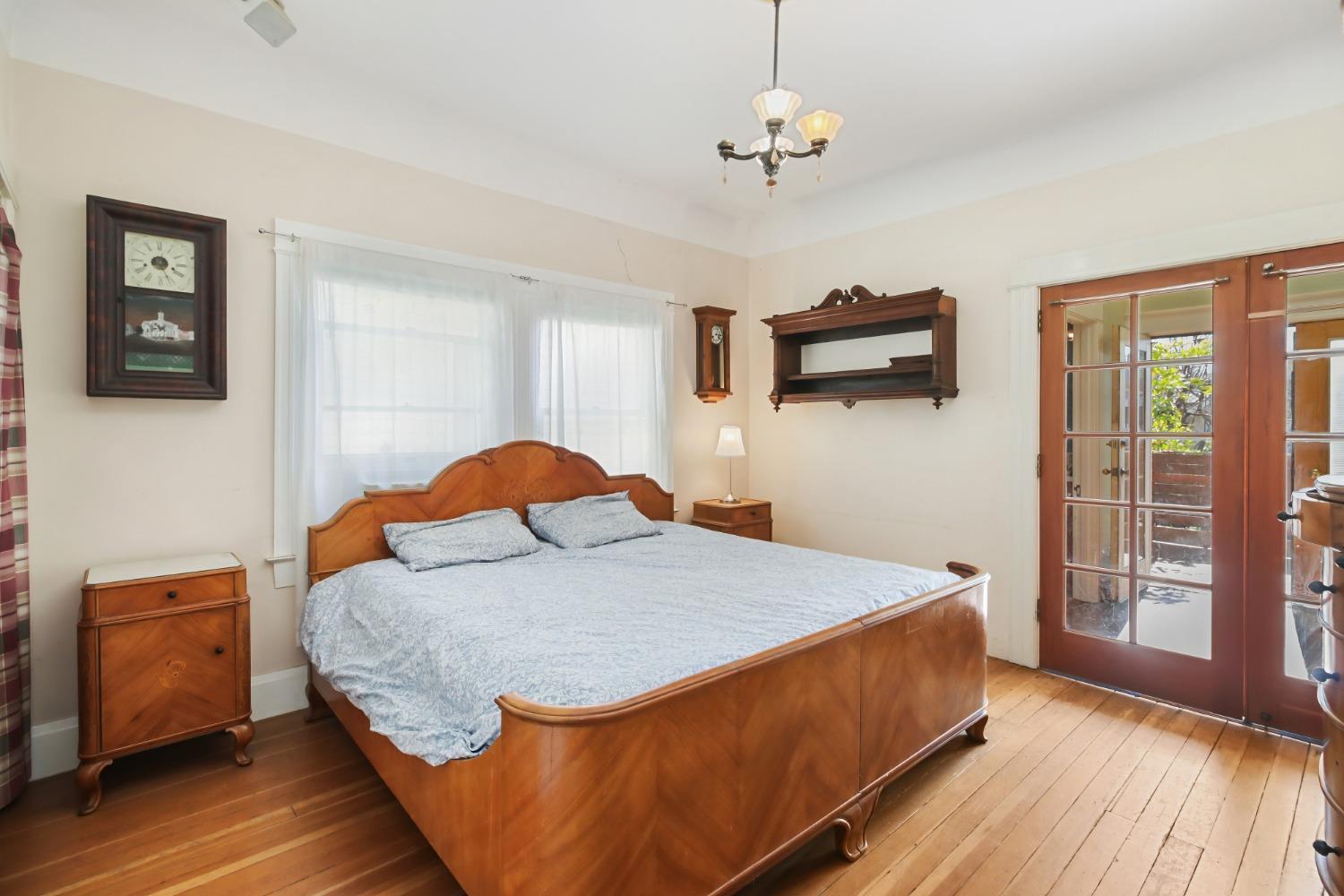 Detail Gallery Image 18 of 58 For 2322 I St, Sacramento,  CA 95816 - 4 Beds | 2 Baths