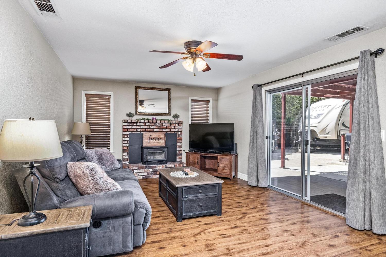 Eagle Lane, Manteca, California image 9